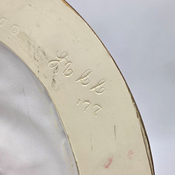 Duncan Ceramics Bas-Relief Plaster Mold Cameo Woman Black Hat and Dog - Picture 5 of 6